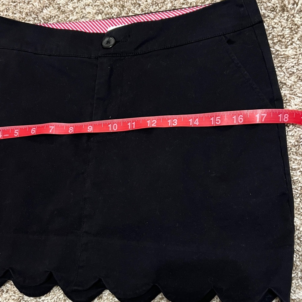 Crown & Ivy Black Mini Skirt with Scalloped Hem Size 2 - Picture 12 of 12